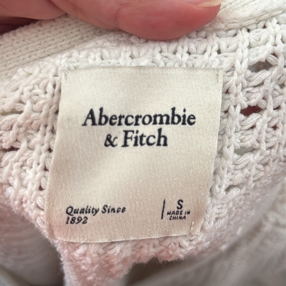Abercrombie & FItch Women’s Small Pointelle Cropped Cardigan Button - Picture 6 of 6